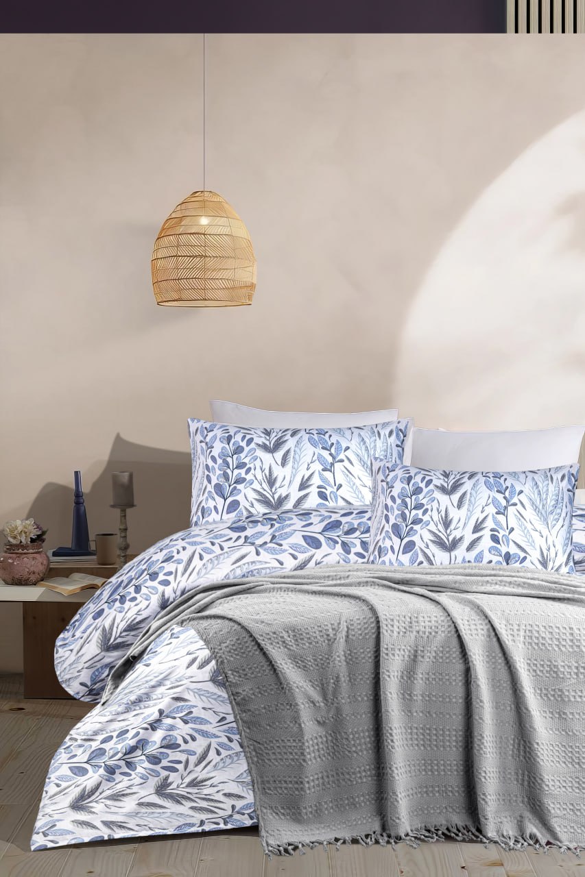 Verona Piqué Coverlet