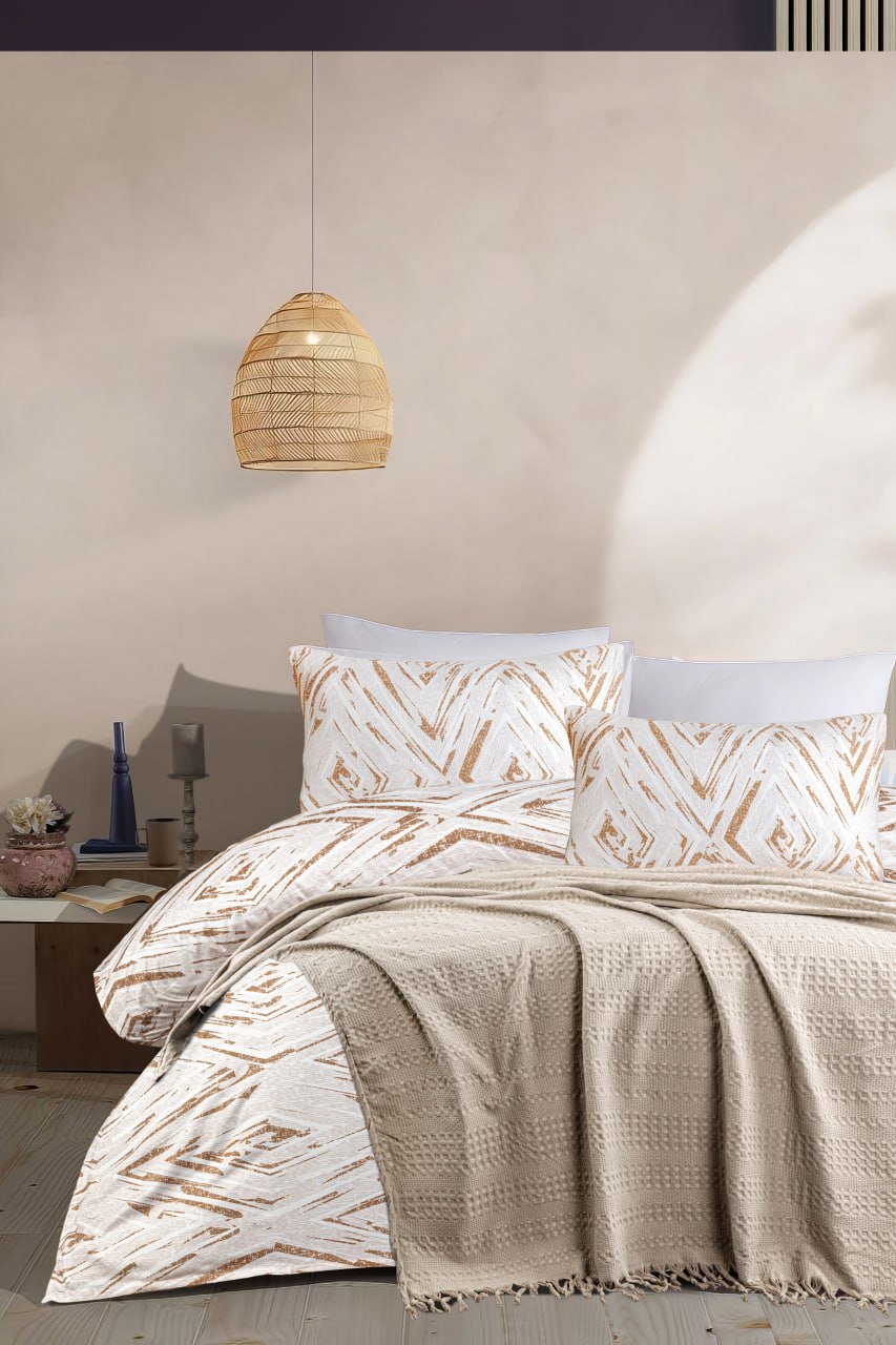 Verona Piqué Coverlet