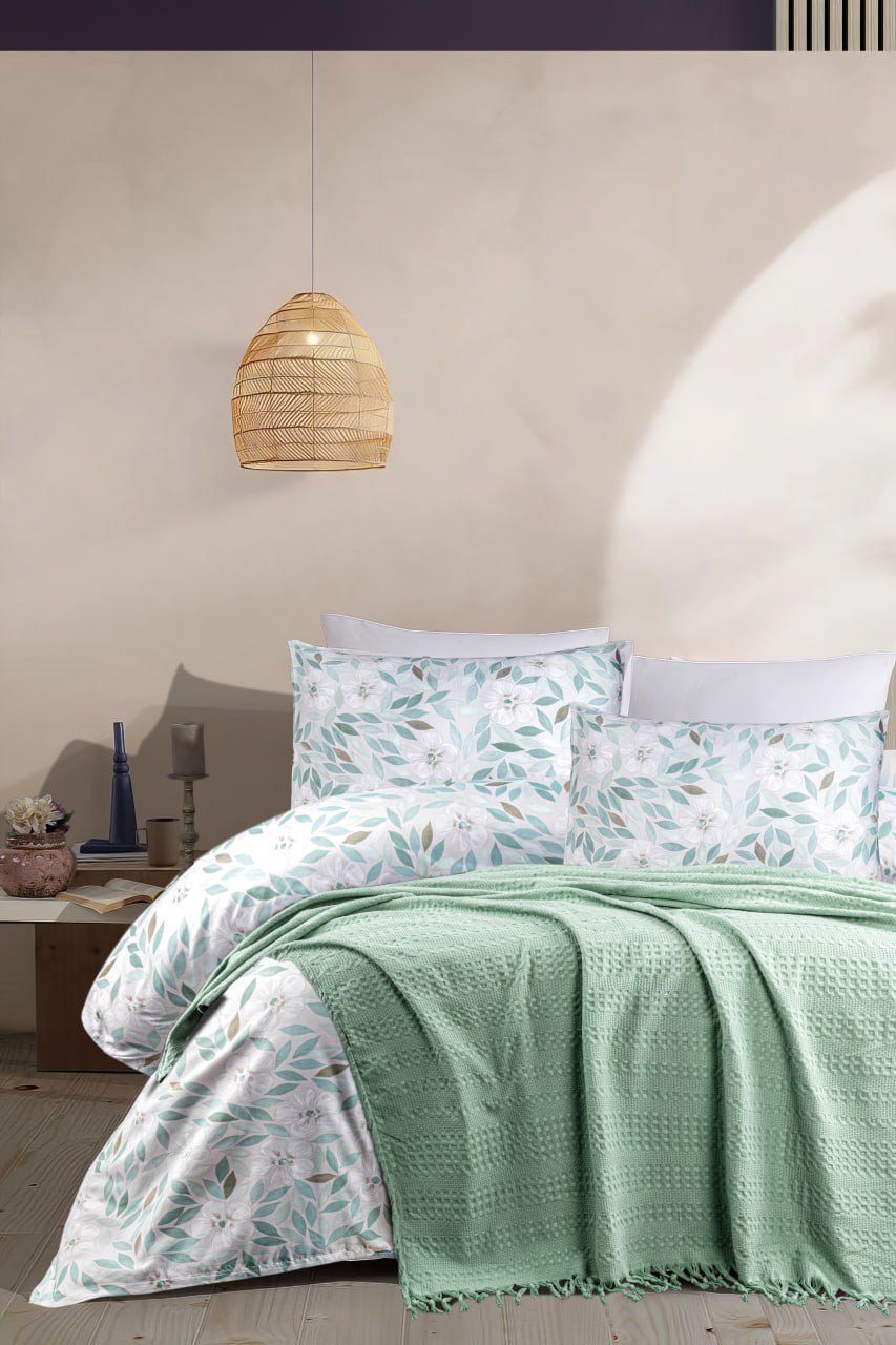 Verona Piqué Coverlet